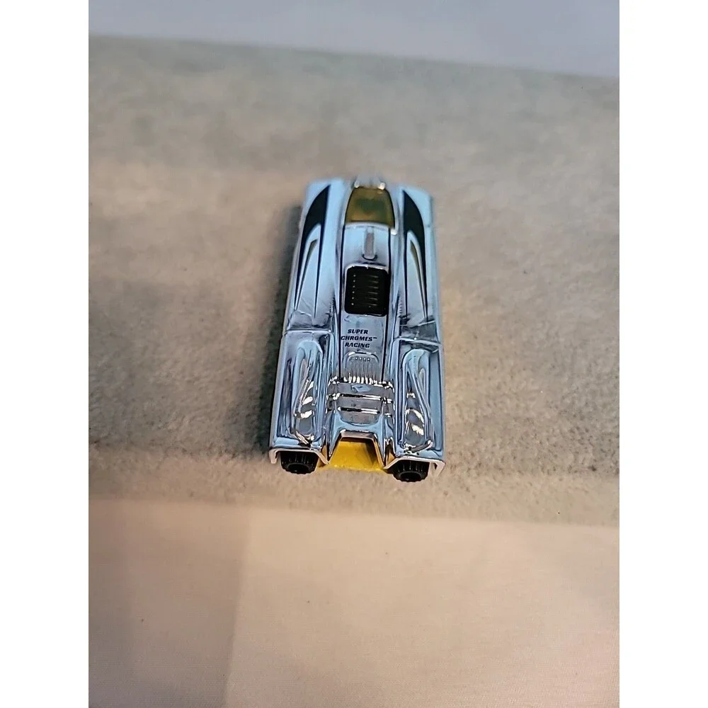 2014 Hot Wheels Silver Chrome Yellow Race Car 1:64 Vetuskey #17